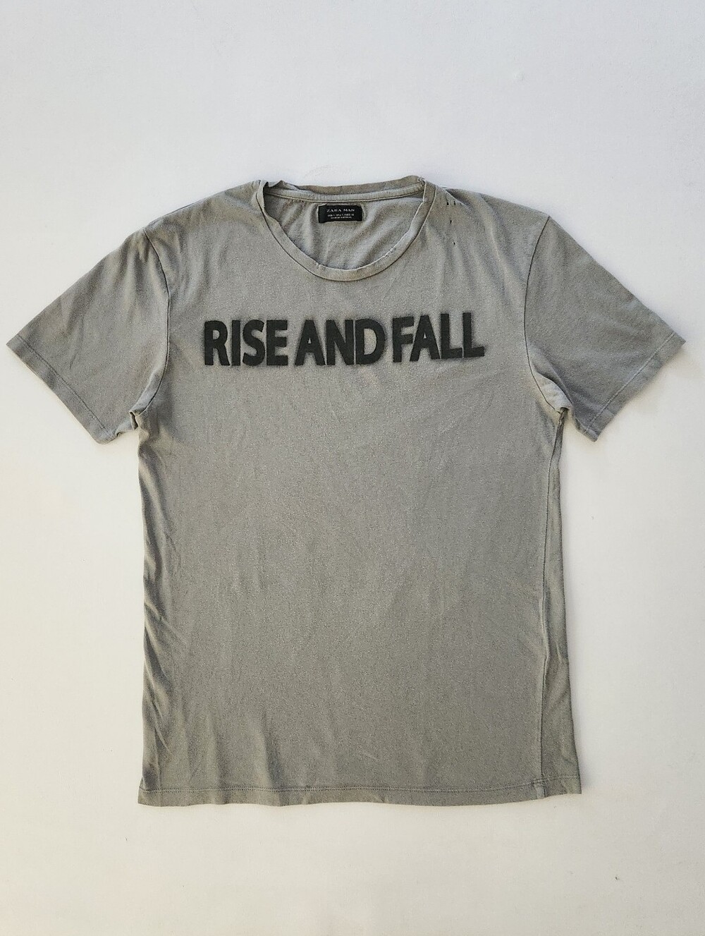 Zara Man Gray Graphic 'Rise and Fall' Crew T-Shirt